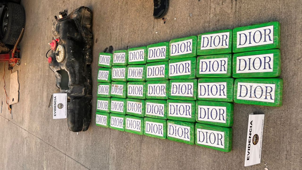 Decomiso de 64 kilos de cocaína y tres detenidos deja operación en carretera CA-13
