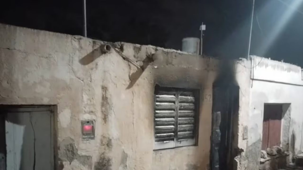 Explosión de batería de celular deja a madre e hija en cuidados intensivos