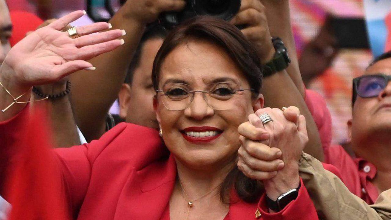 Portar mantas con logros de Xiomara Castro, entre los requisitos para la marcha de Libre este 14 de septiembre