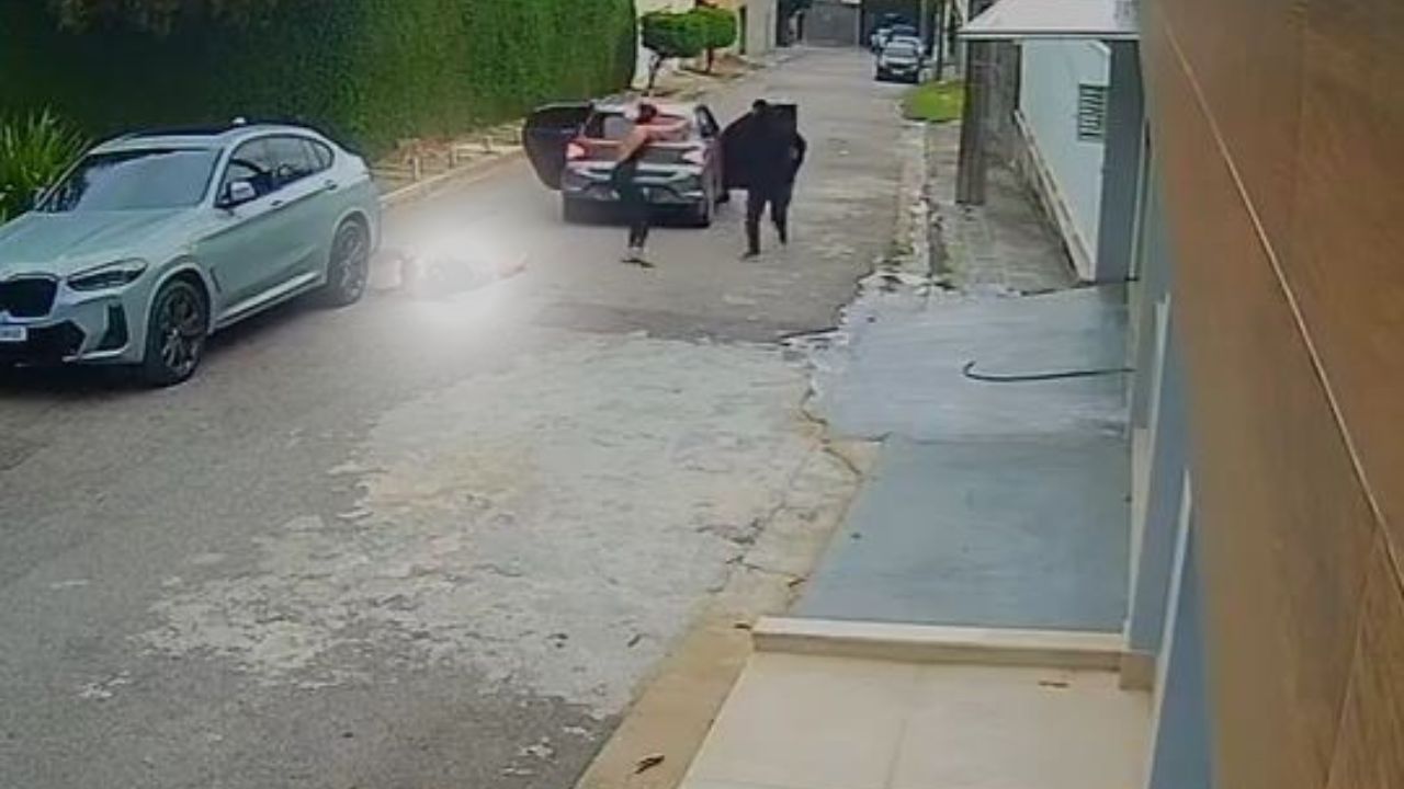 Video revela cómo sicarios rematan a víctima frente a su esposa, a pesar de sus súplicas