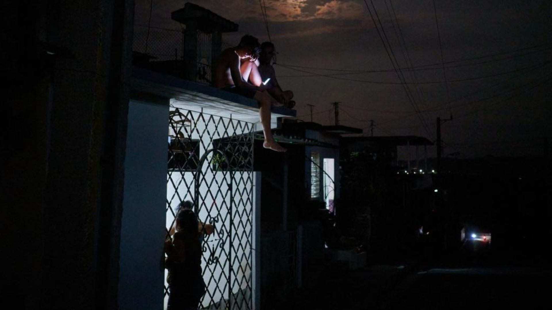 Colapsa totalmente el sistema eléctrico en Cuba, confirma Gobierno
