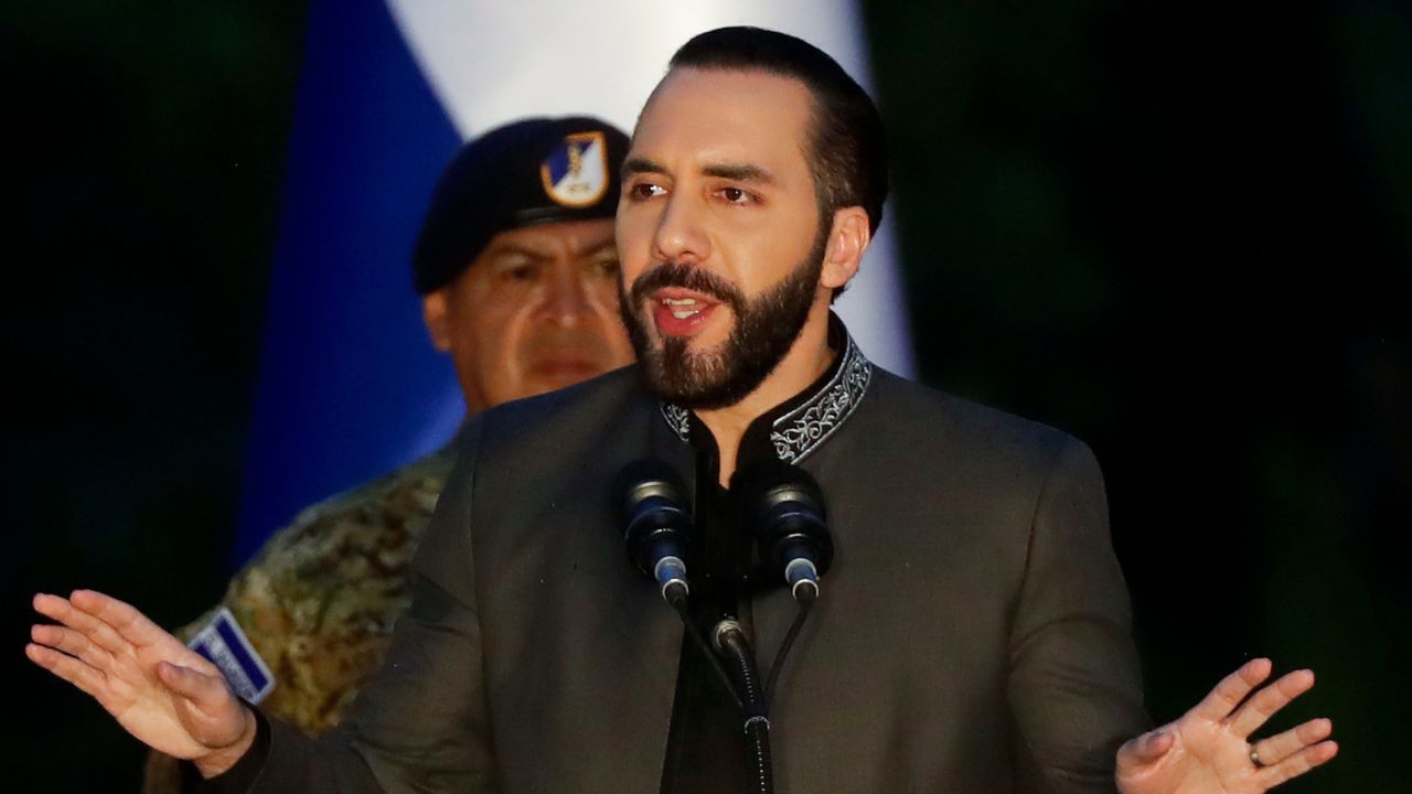El Salvador lanza oferta de recompra de unos 7,200 millones de su deuda externa