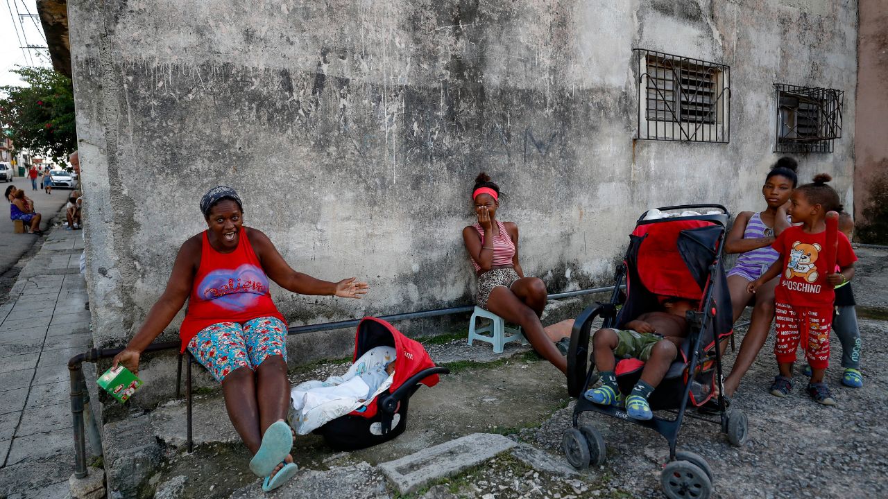 Más de dos tercios de Cuba está conectado al sistema eléctrico, anuncia el Gobierno