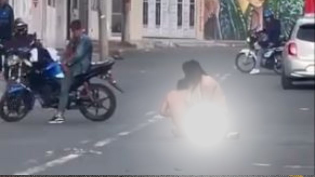Imagen de Transexual sacó desnudo a la calle a un cliente que se negó a pagar servicio íntimo: video