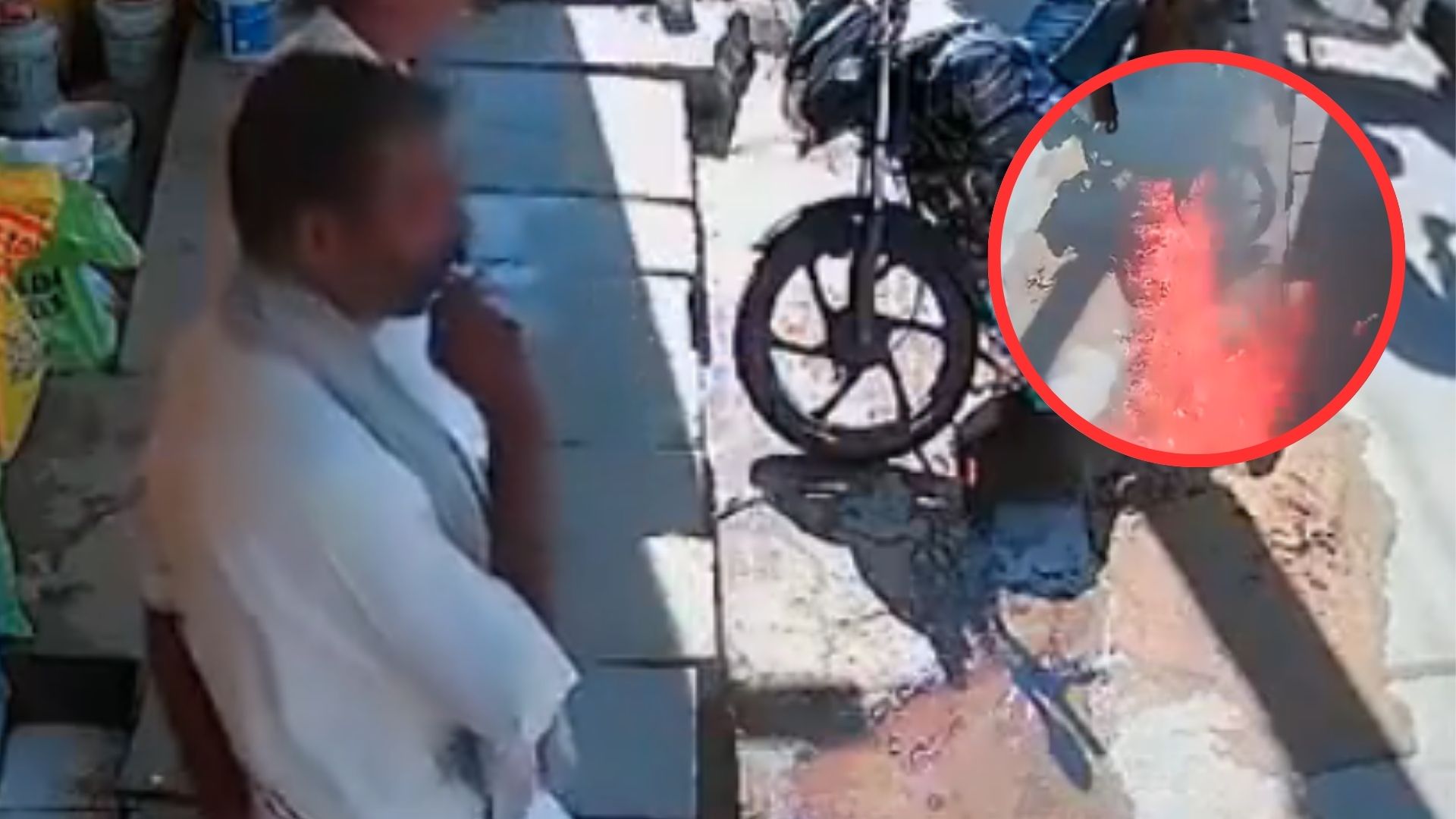 Captan momento en que hombre se prende en fuego luego de encender un cigarro