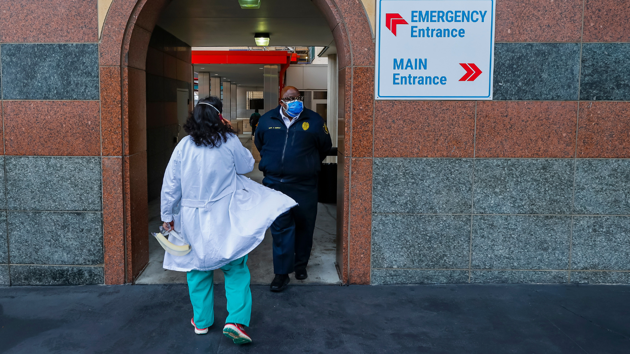 Hospitales de Texas preguntarán estatus migratorio de pacientes a partir de este viernes
