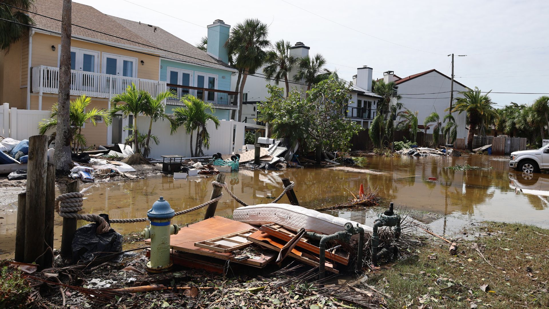 Imagen de Biden viajará el domingo a Florida para examinar los daños del huracán Milton