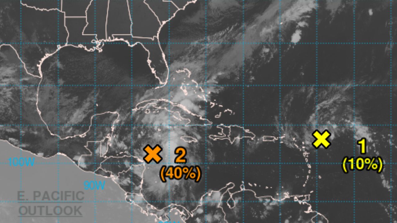 NHC eleva probabilidad de que fenómeno tropical se convierta en huracán