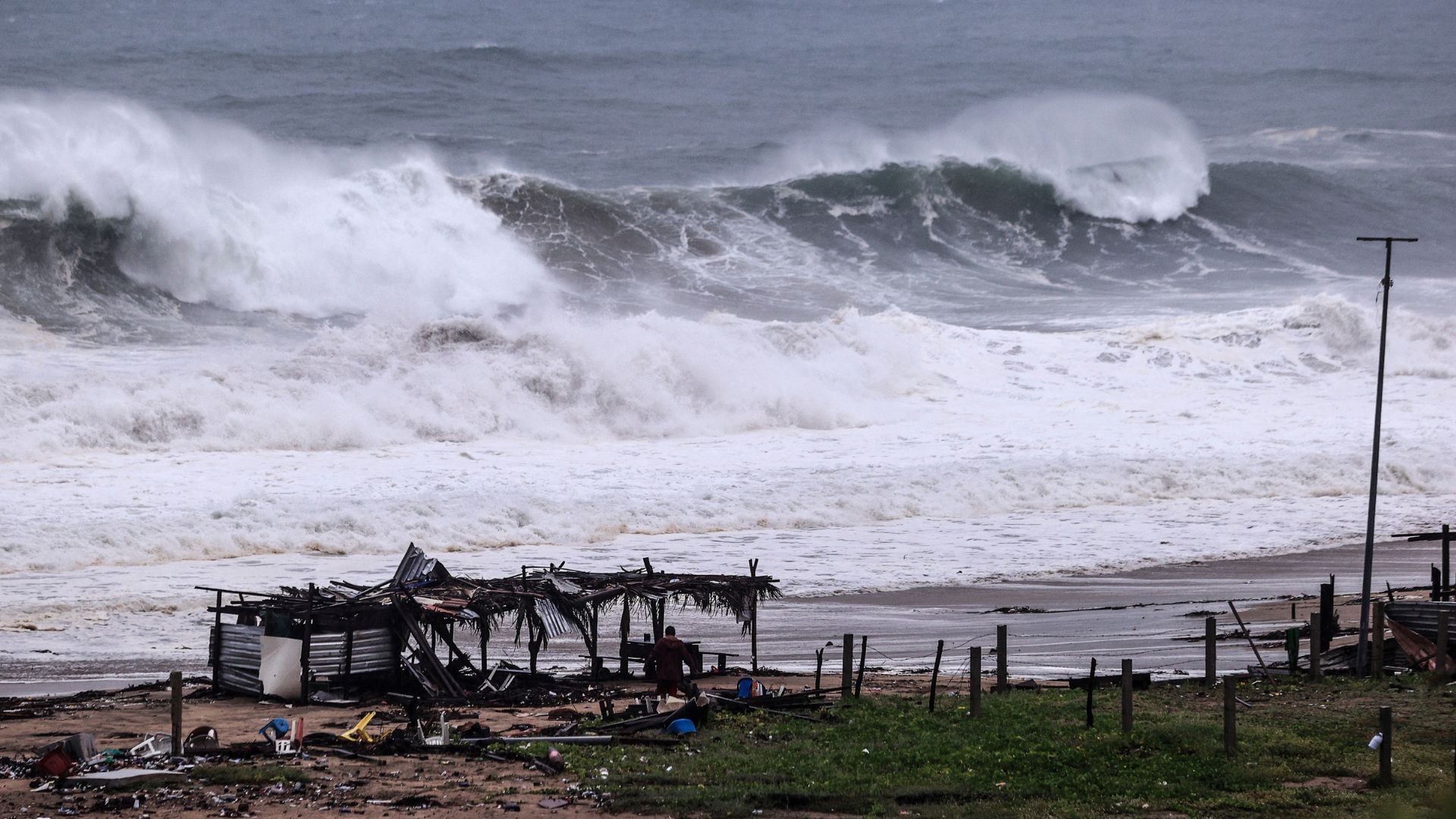 México reporta la formación de la depresión tropical Catorce en oeste del golfo de México
