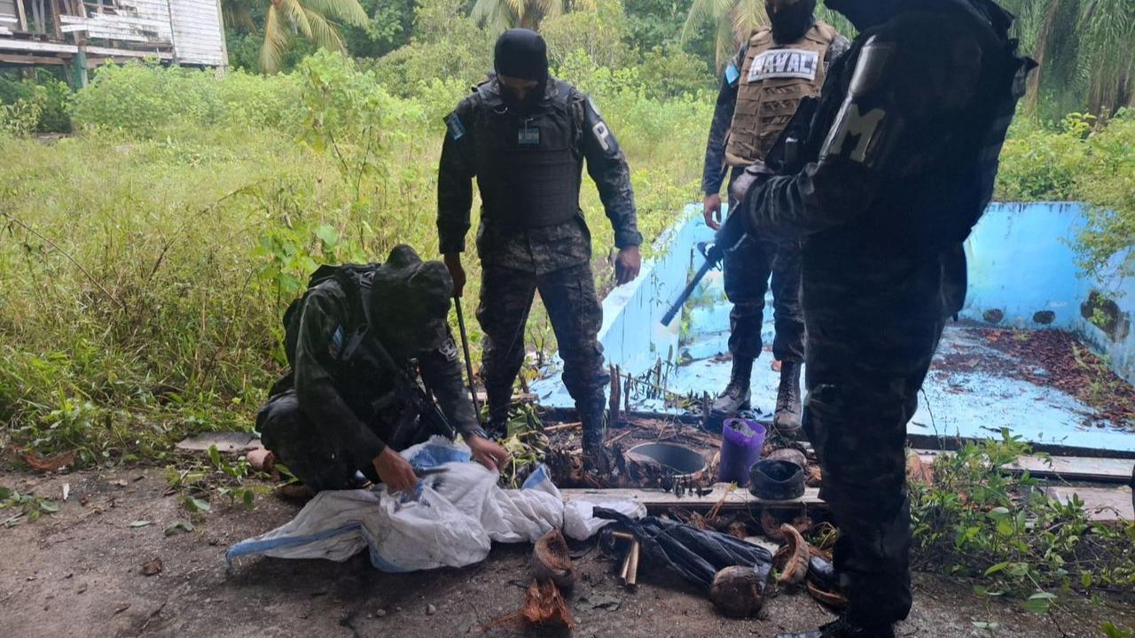 FF. AA. hallan una caleta que sería utilizada por la MS-13 en La Ceiba