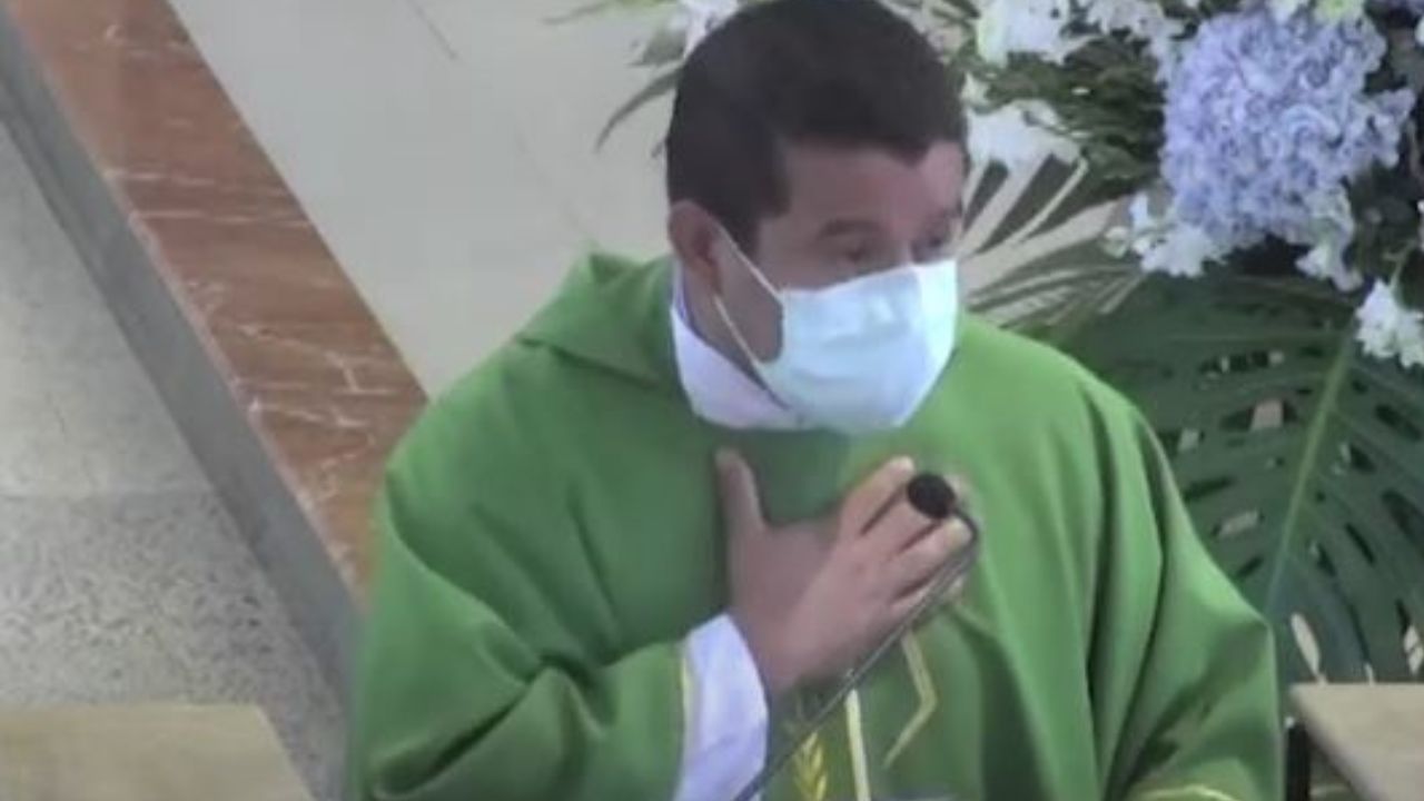 Sacerdote reflexiona en homilía sobre la ambición de poder y sus consecuencias