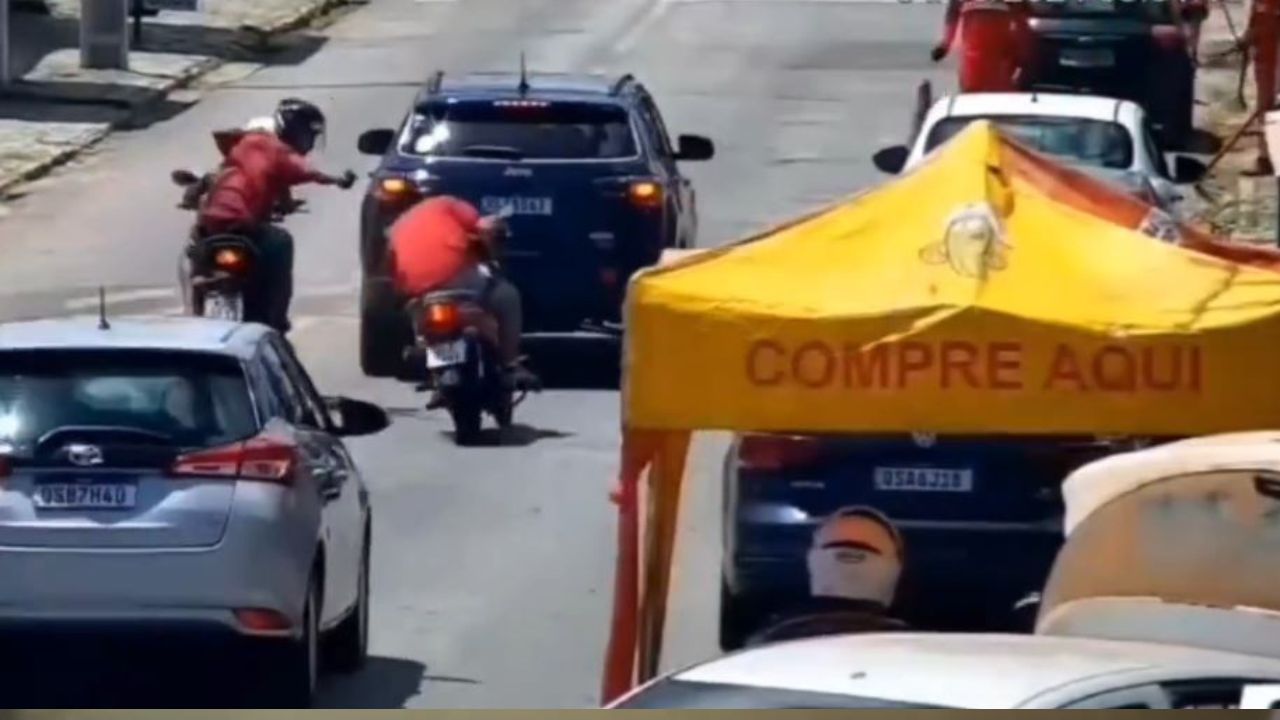 Video captura momento en que sicarios matan a motociclista en plena marcha