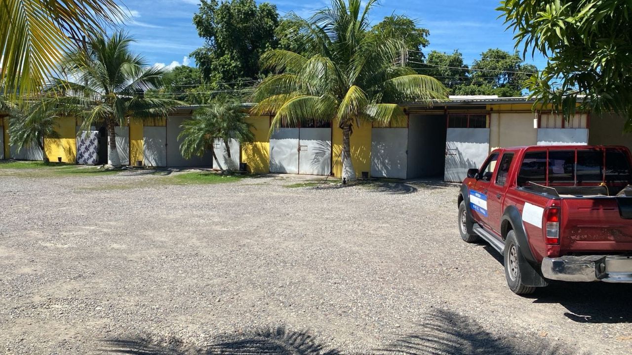 Supuesto vehículo del Estado en motel de La Ceiba desata polémica