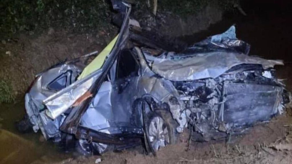 La camioneta destruida de Demitri Gordon