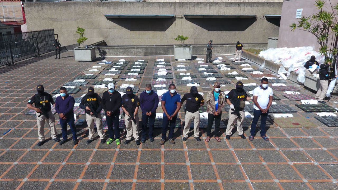 Condenan a 10 años de prisión a colombianos y hondureños por tráfico de cocaína