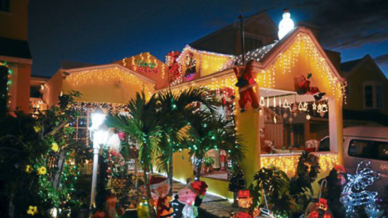 ¿Con cuánto dinero puede hacer la decoración de su casa para Navidad?
