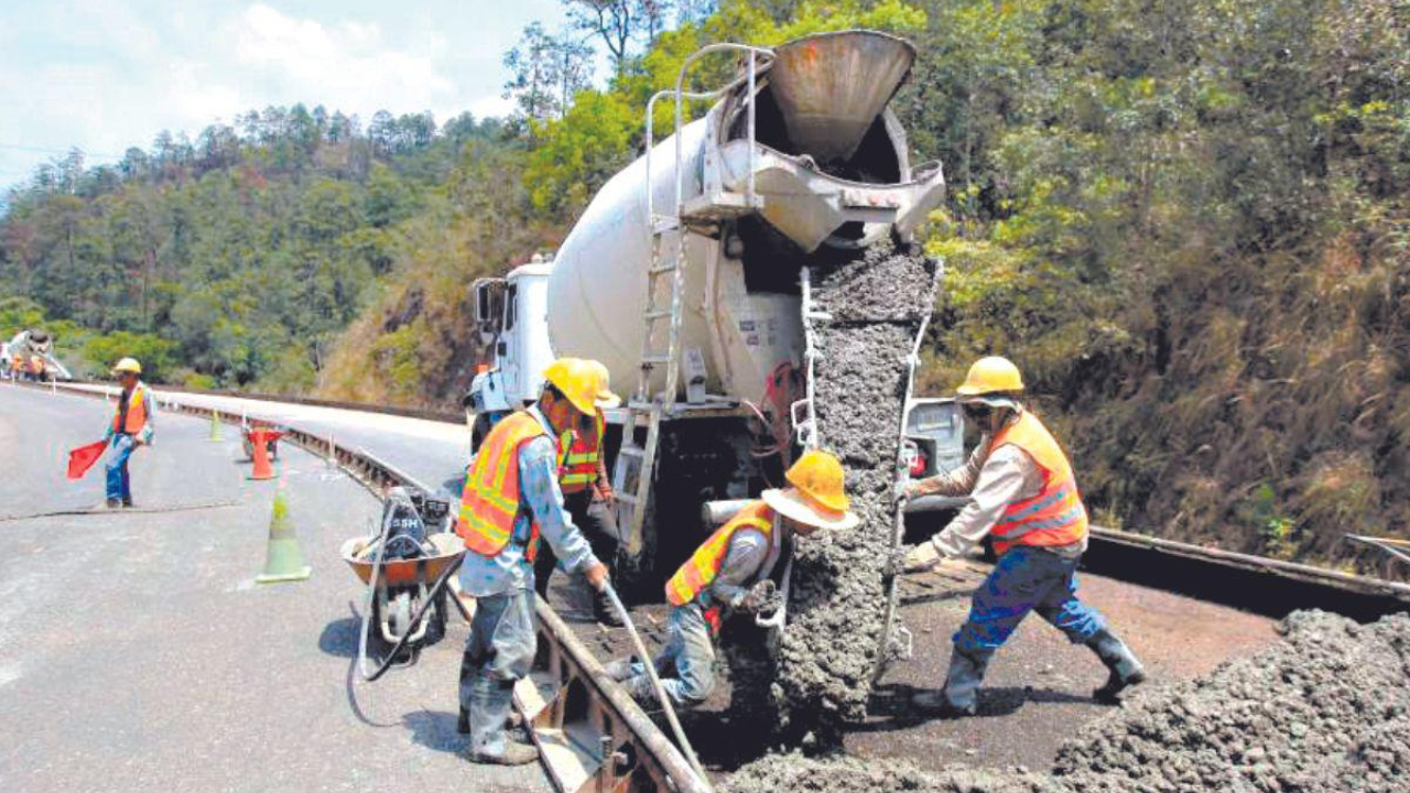 BCIE desembolsa $75,9 millones para mejorar carreteras en Honduras