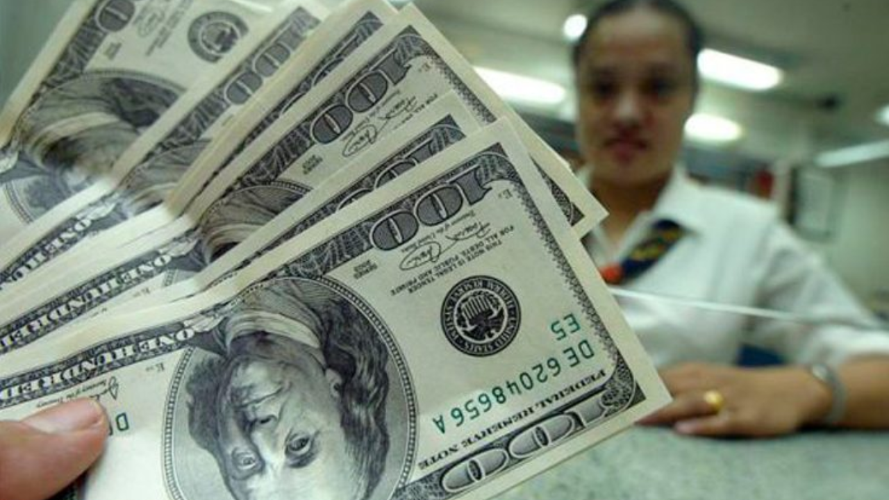 Escasez de dólares persiste en Honduras, señalan economistas
