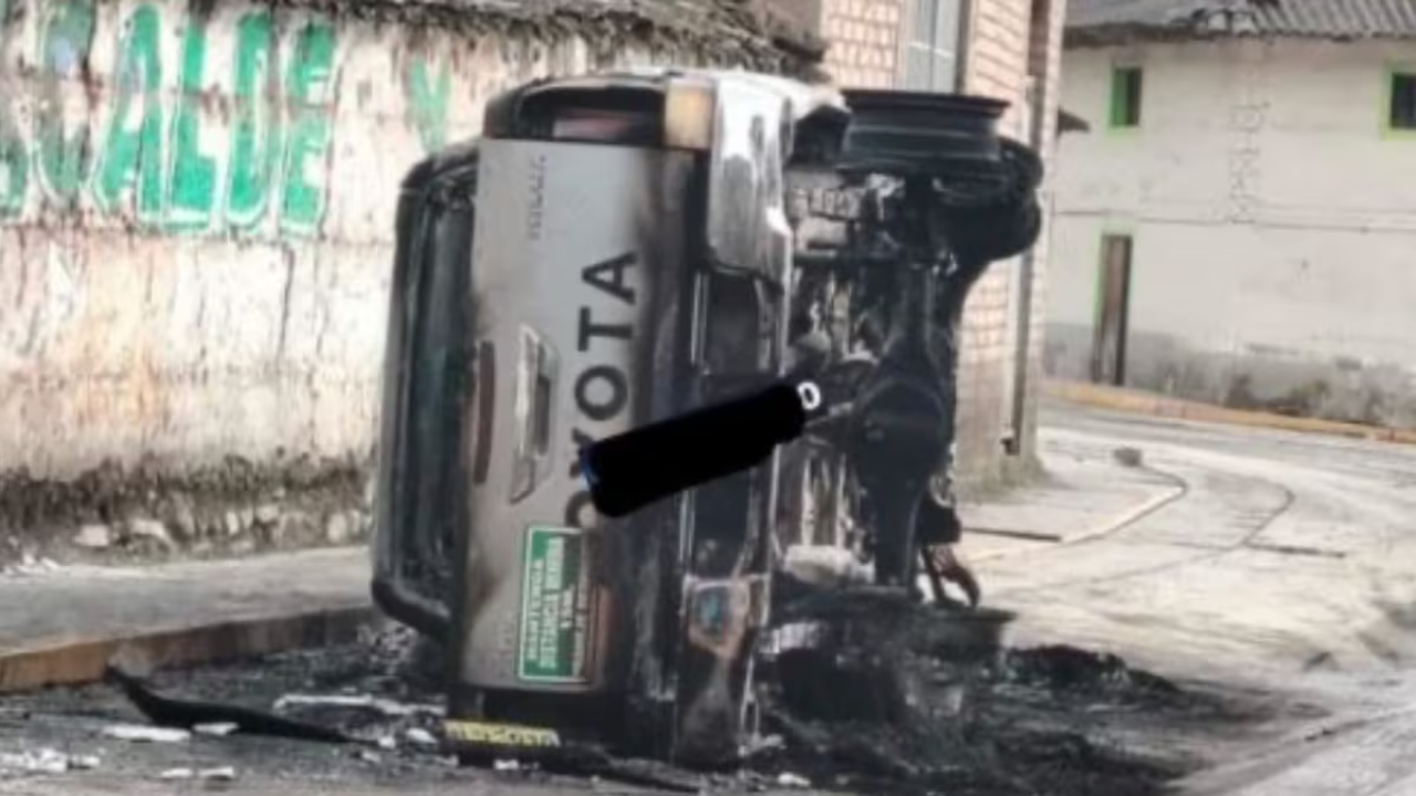Graban a pobladores cuando linchan a presuntos secuestradores