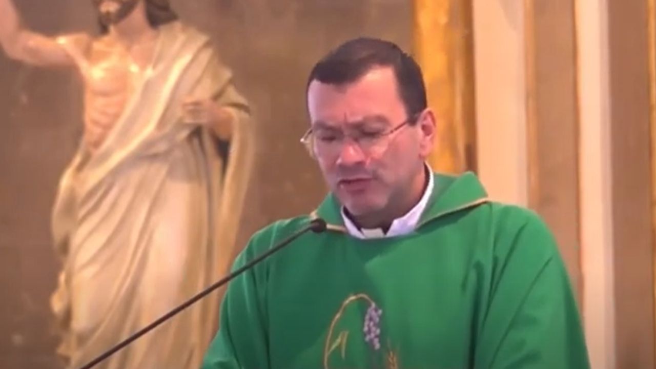 Que nuestra caridad no provenga del dinero sucio ni manchado de sangre: padre Carlo Magno