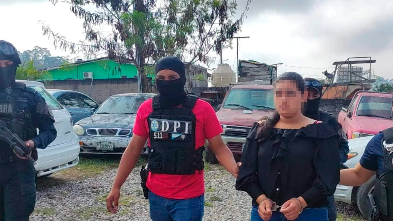 Hondureña es condenada a 15 años de cárcel por enterrar a su recién nacida en el patio de su casa