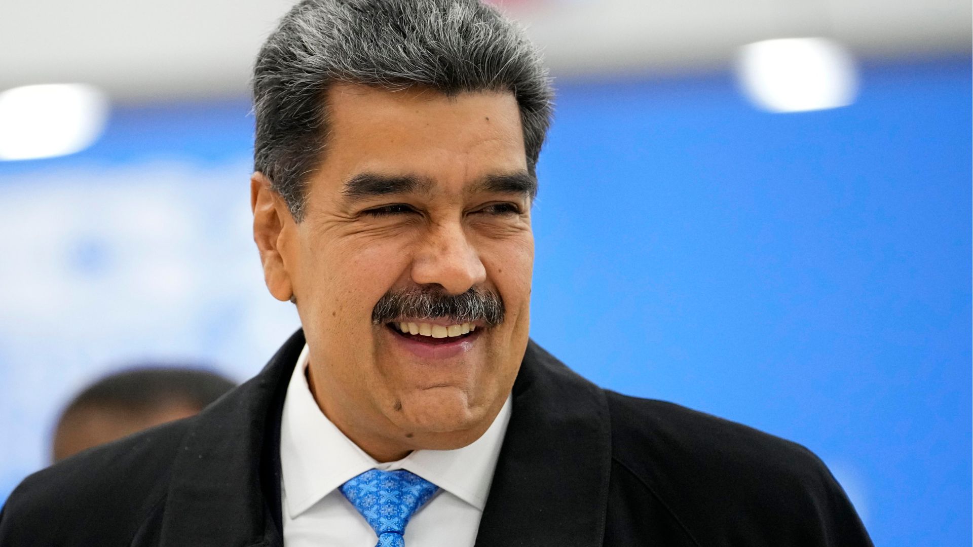 Nicolás Maduro firma ley que ordena 30 años de prisión a quienes promuevan sanciones