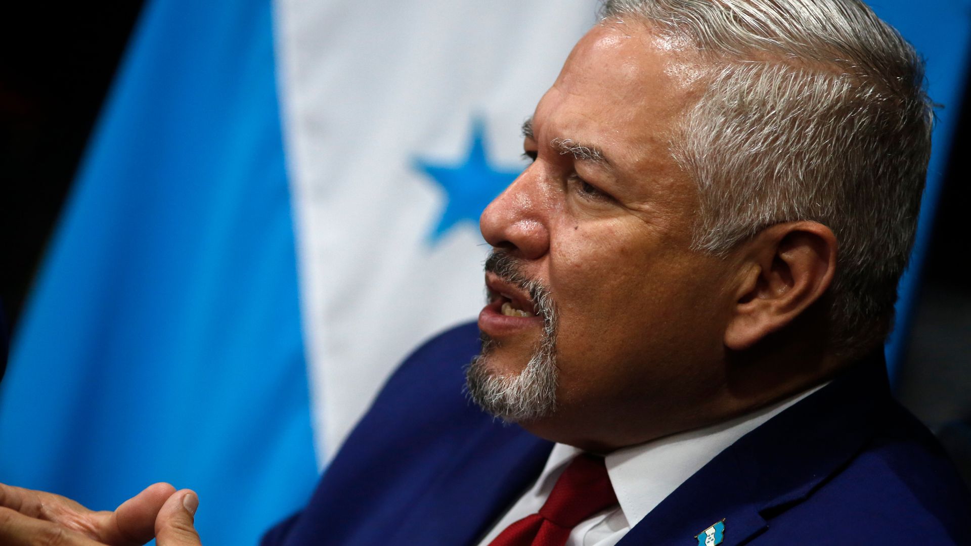 Honduras espera 'posibilidad amiga' de continuar con Trump las buenas relaciones con EE.UU.