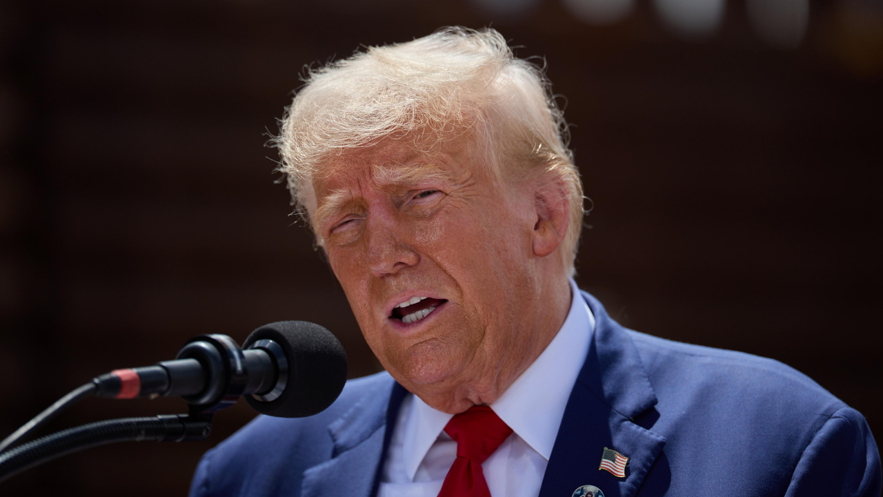 Trump confirma que usará a las Fuerzas Armadas para deportar a migrantes