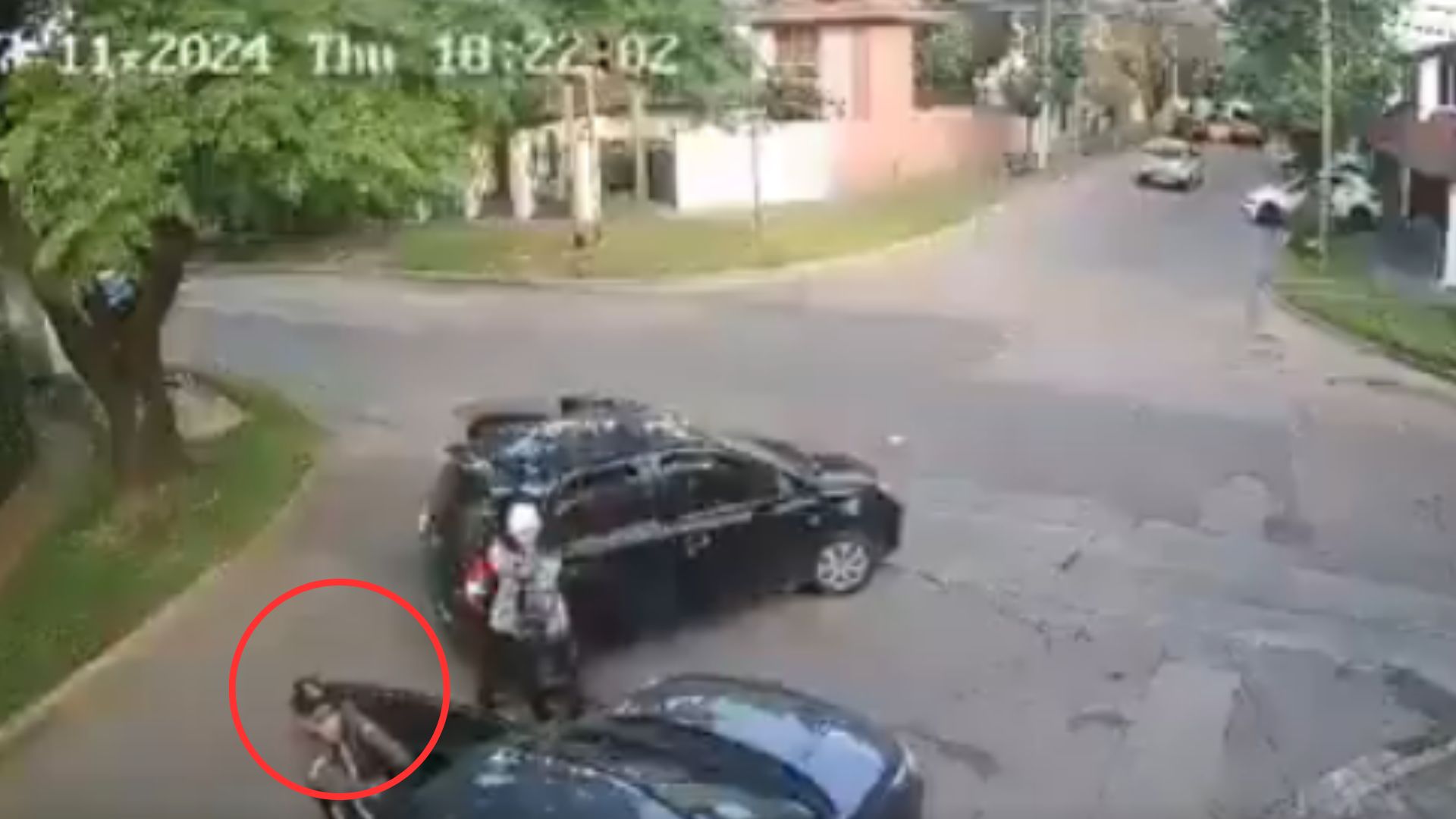 Video capta momento en que sicarios llegan a matar a militar en su vehículo