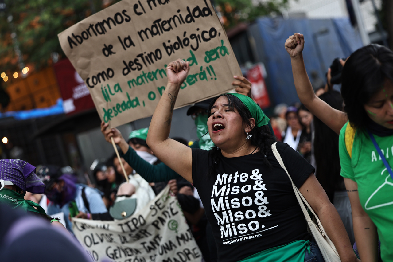 Iglesia católica dice que México vive "vorágine legislativa" por despenalizar el aborto