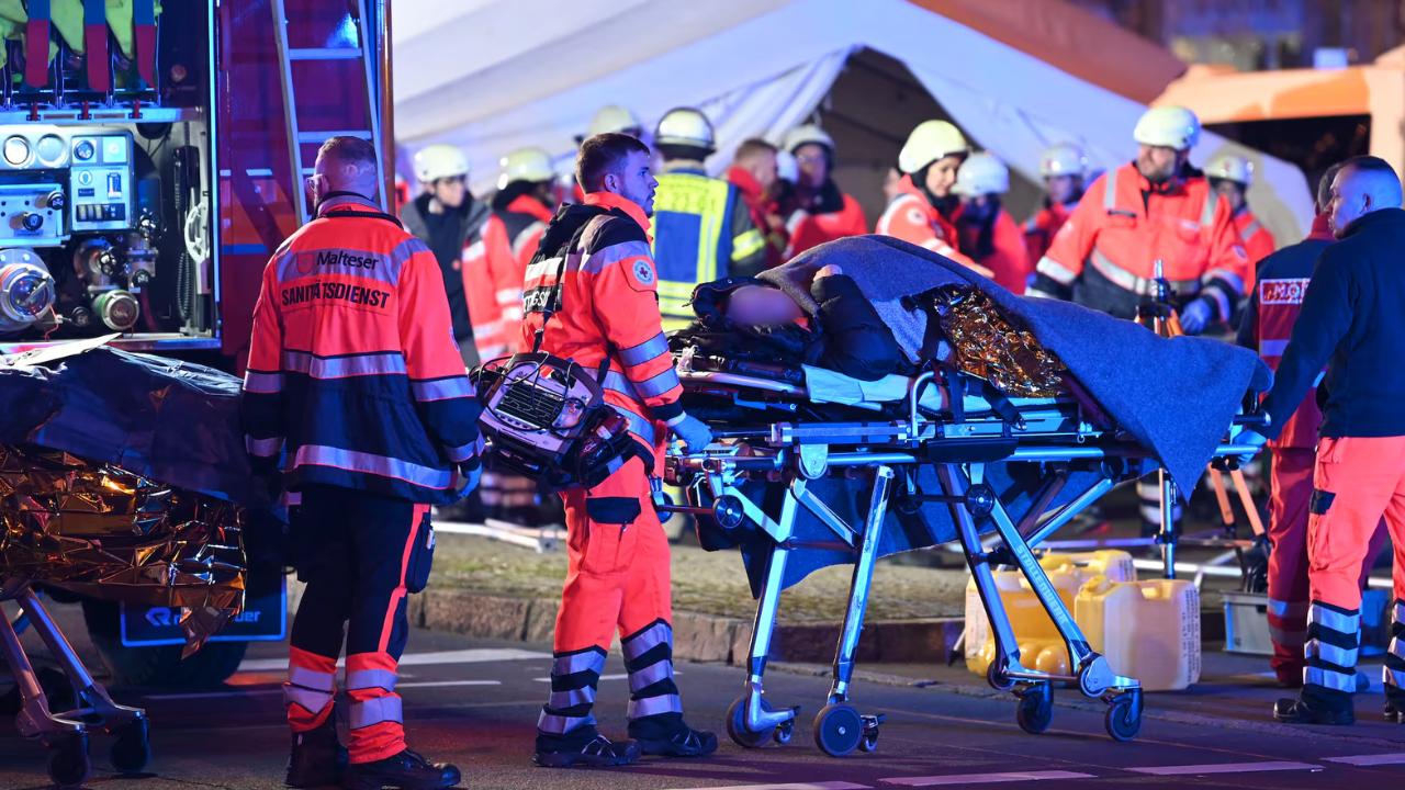 Al menos dos muertos y 60 heridos en atropello en mercadillo navideño de Alemania