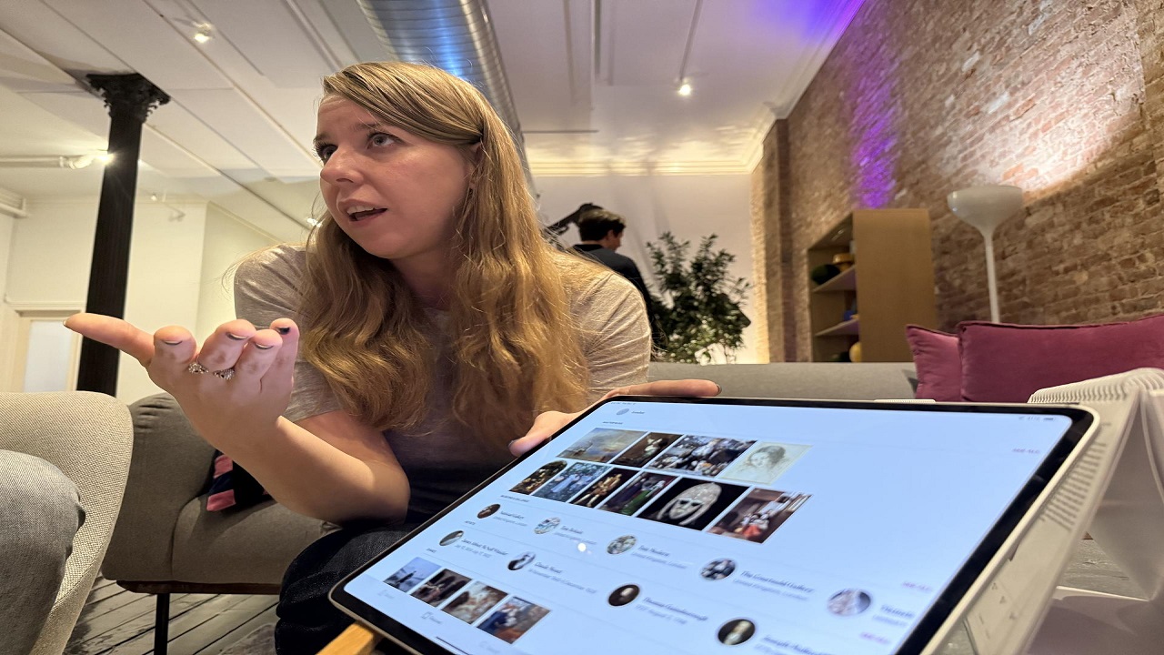 Inteligencia artificial de Apple genera un titular falso y lo atribuye a la BBC