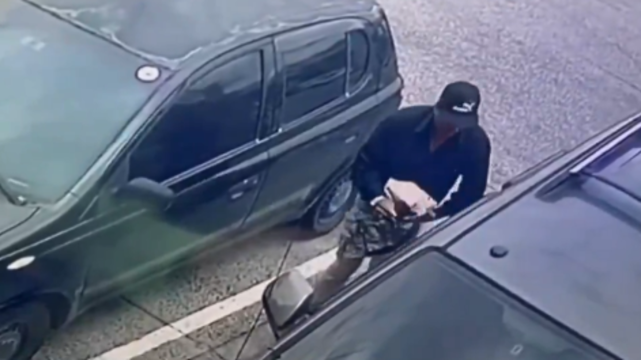 Así operaba el hombre que robaba en vehículos estacionados en la capital