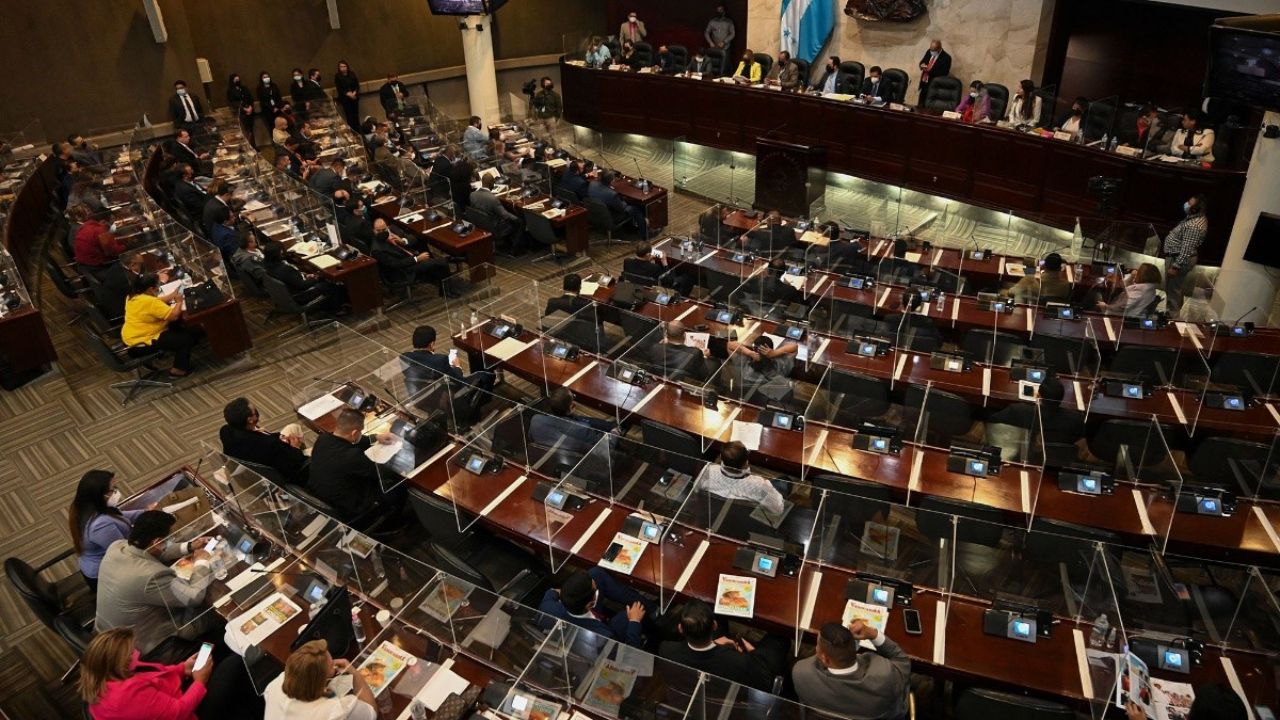 Congreso Nacional se ha convertido en un mercado negro, cuestiona analista