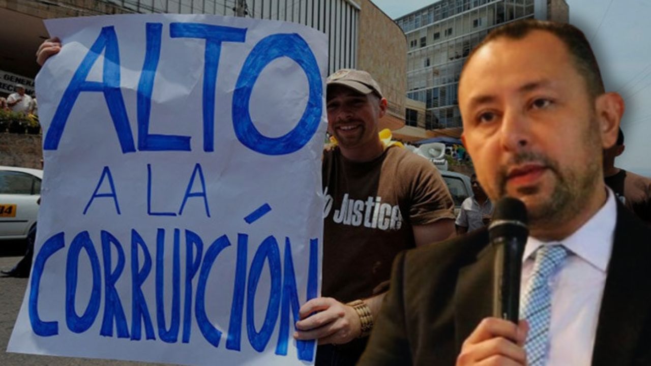Políticos son cómplices en destrucción del Estado de derecho y democracia, lamenta analista