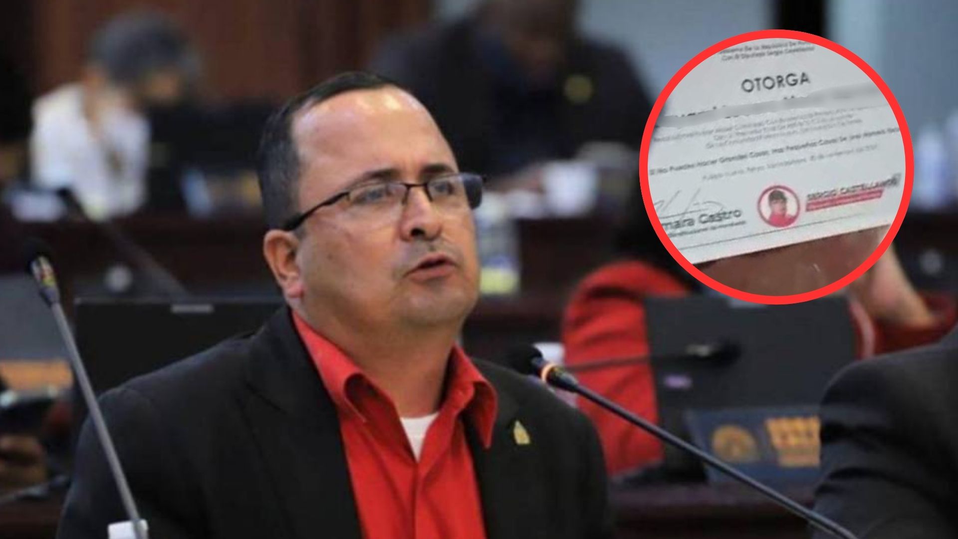 Diputado Sergio Castellanos confiesa por qué incluyó su imagen en diplomas escolares