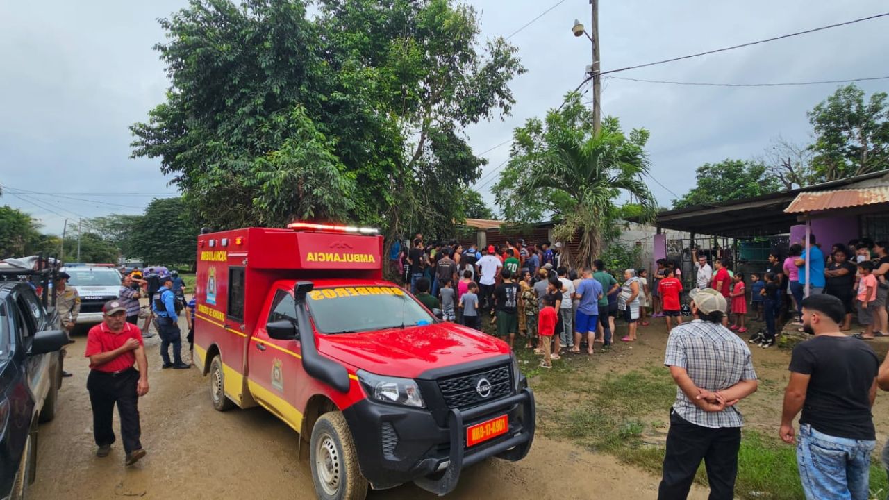 Joven es electrocutado mientras cortaba ramas de un árbol en Cortés