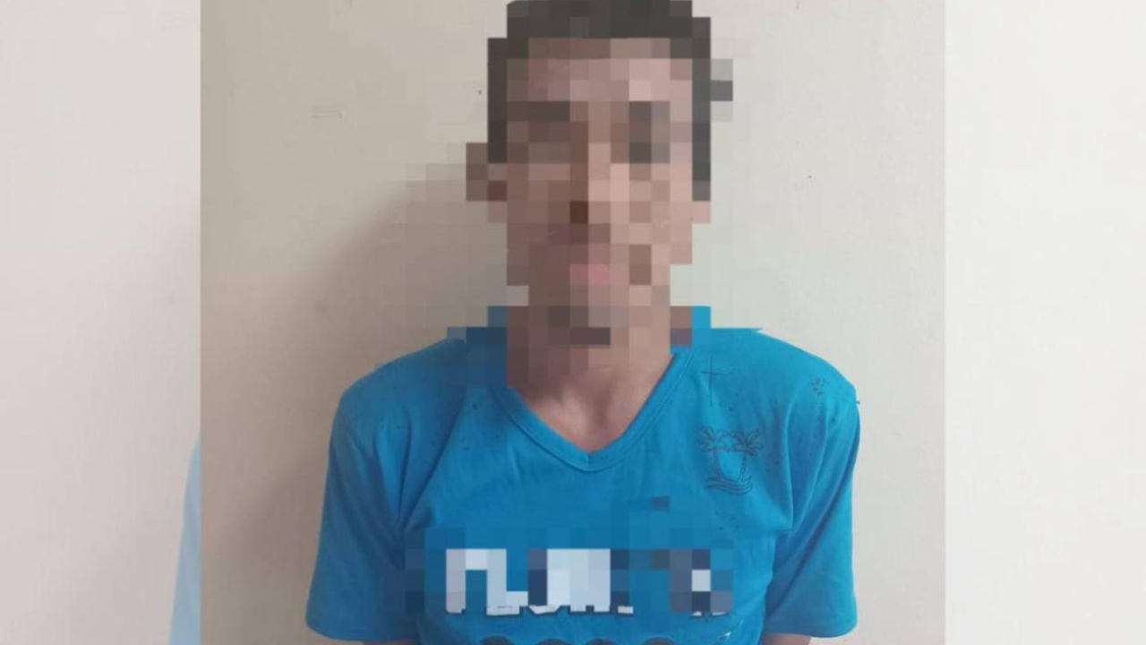 Hombre golpea a su pareja y quema su casa frente a sus hijos en Lempira
