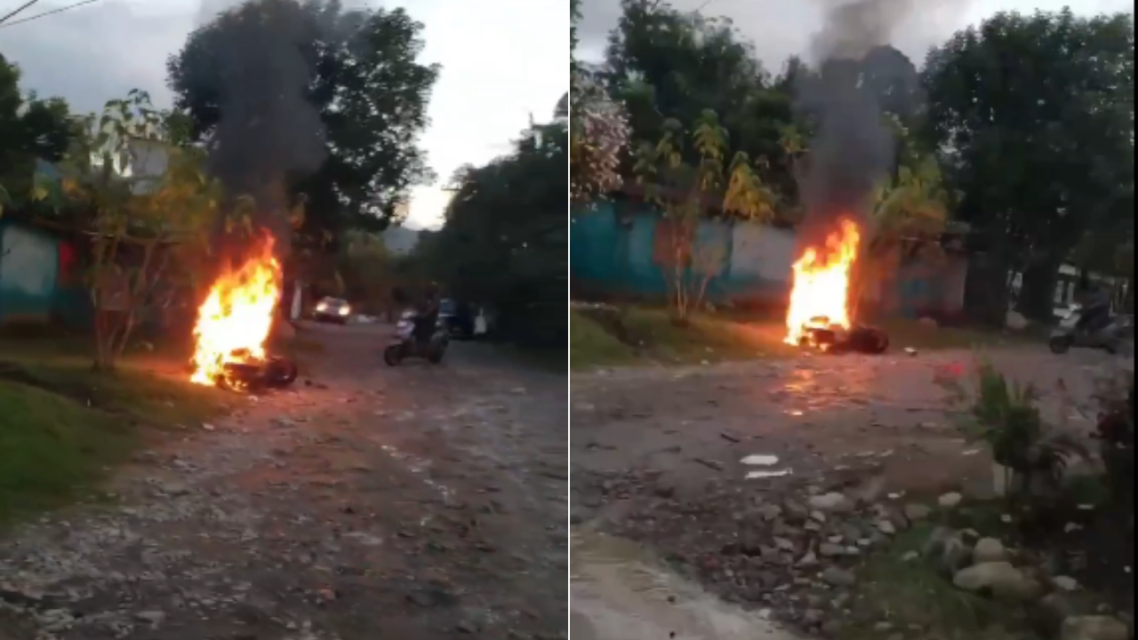 Video: Este es el momento exacto en que hombre prende fuego a su moto ¿Estaba drogado?
