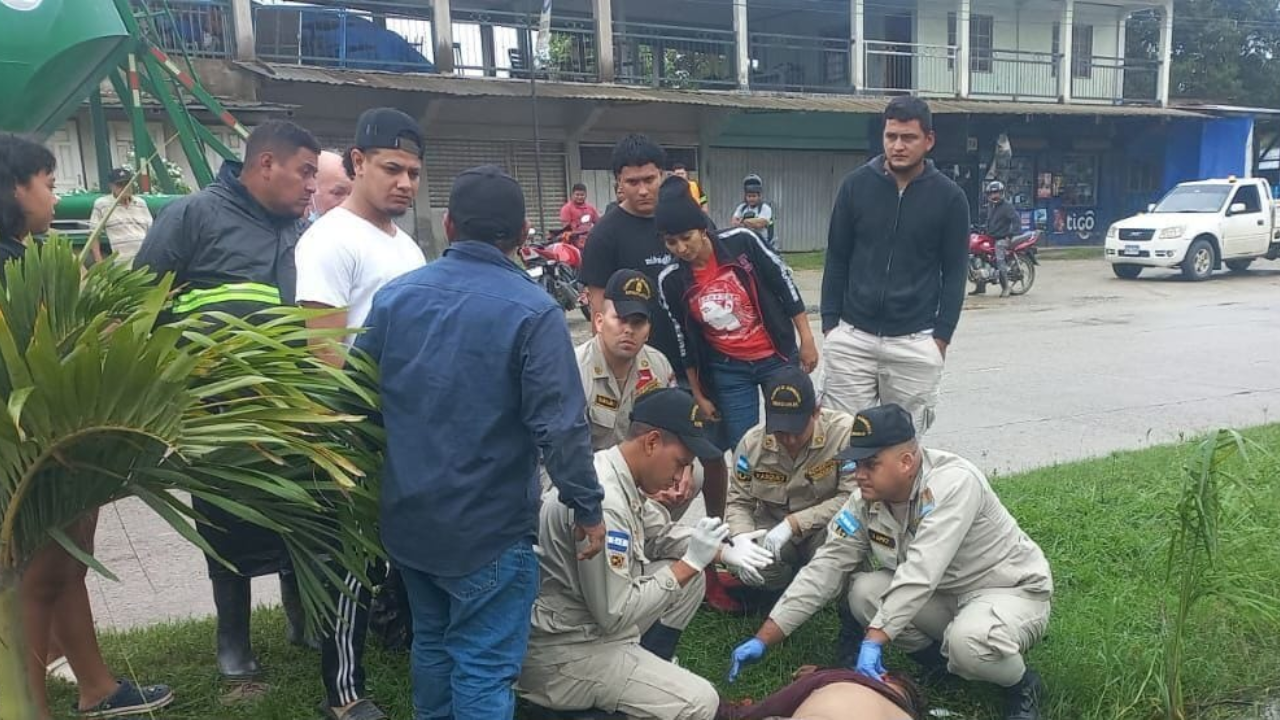 Joven muere tras perder el control de su moto en Puerto Cortés