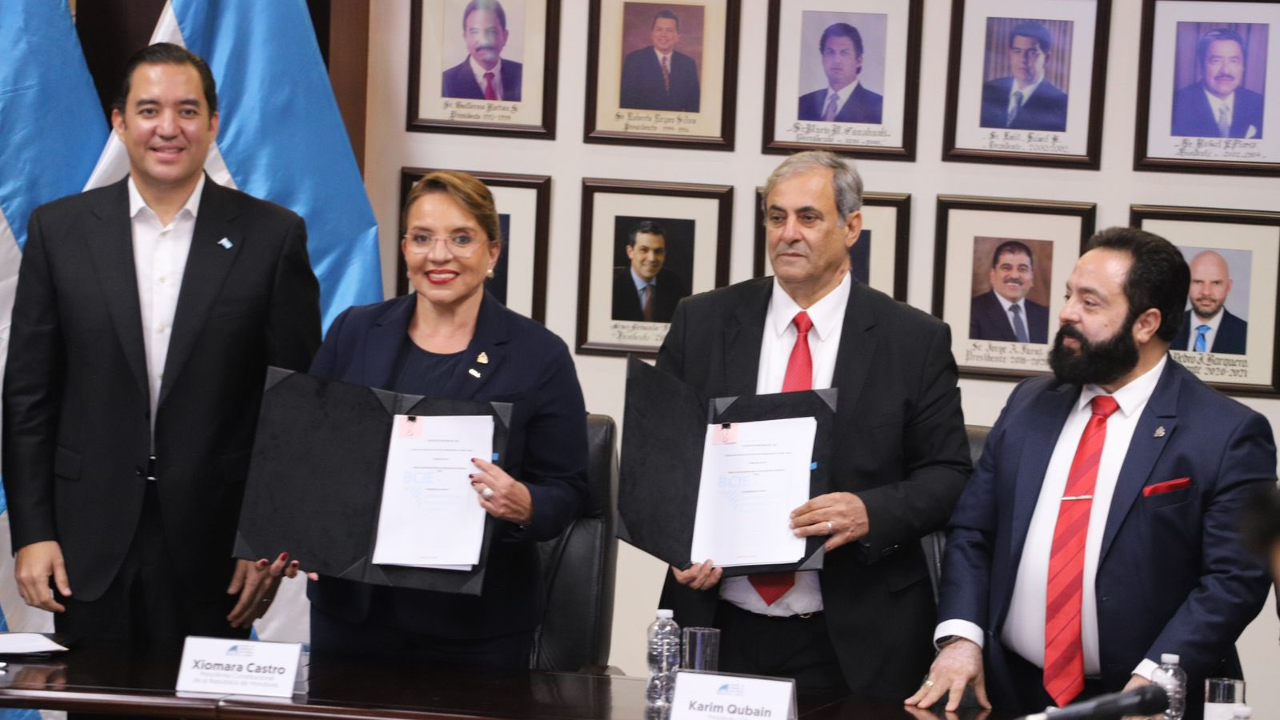 Honduras y el BCIE firman un acuerdo de préstamo para construir represa El Tablón
