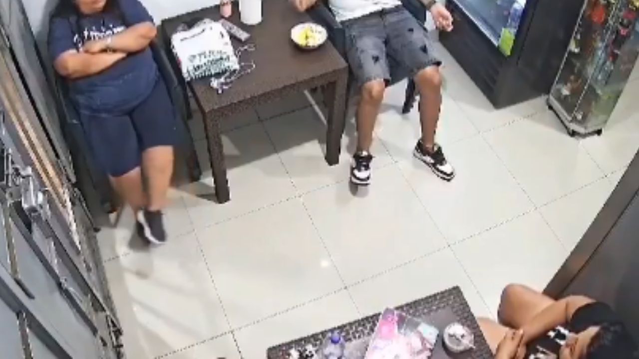Graban momento en que le quitan la vida a un hombre en su propia casa