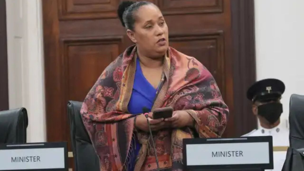 Muere la ministra de Educación de Trinidad y Tobago y sus dos hijos ¿Qué pasó?