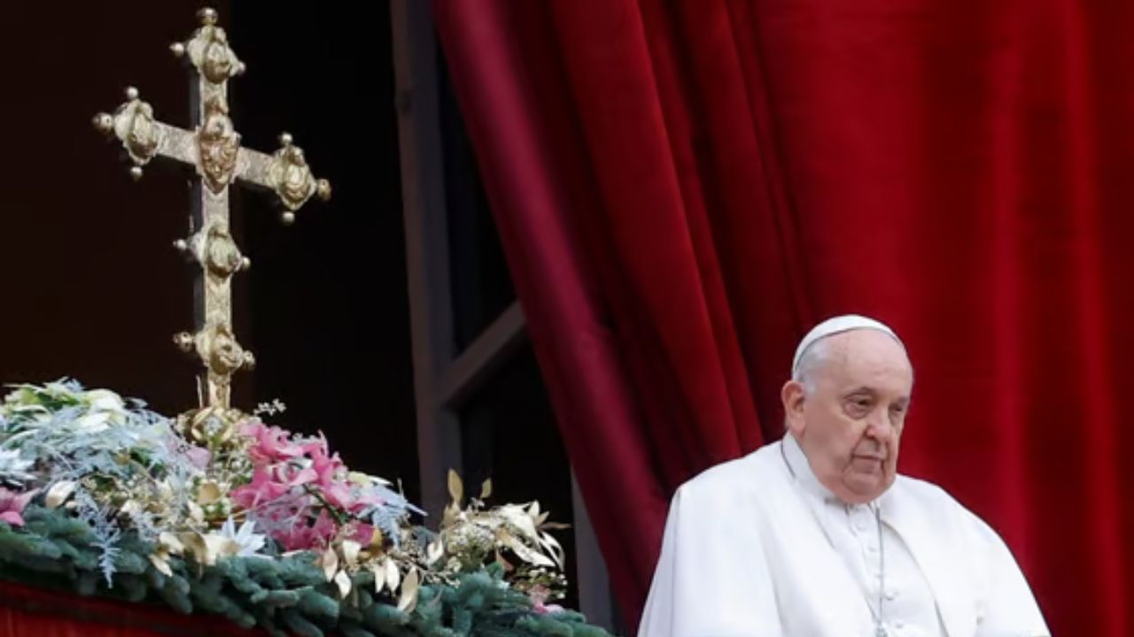 El papa pide un alto el fuego en todos los frentes de guerra antes de Navidad