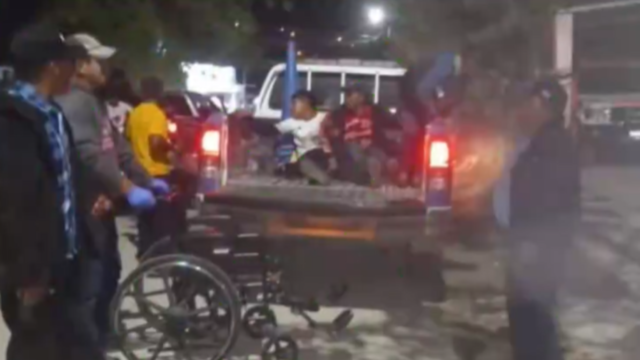 ‘Al calor de los tragos’: siete hombres se agarran a machetazos en La Paz