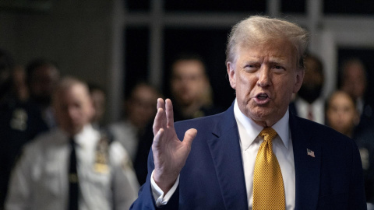 Trump restablece en todo su alcance la política de expulsión inmediata de inmigrantes