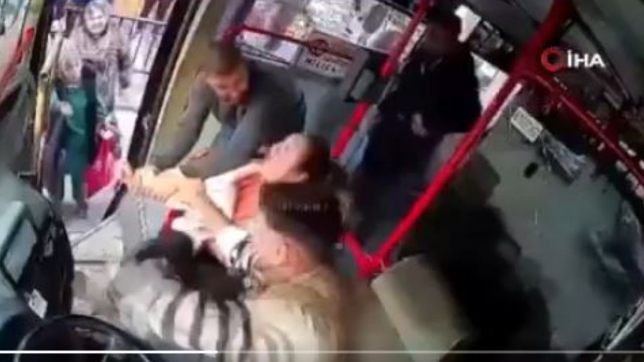 Video capta cuando mujer en proceso de divorcio ataca a puñaladas a conductor de bus