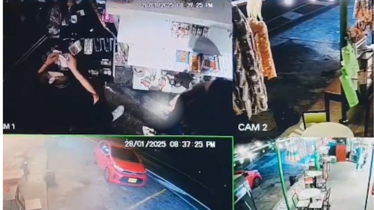 VIDEO: Hombre acosa a trabajadora de supermercado al mostrarle sus genitales