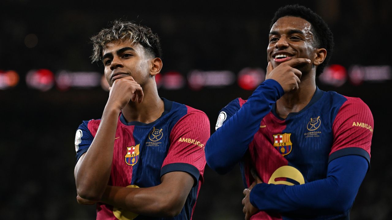 Barcelona arrolla al Real Madrid para coronarse 'supercampeón'