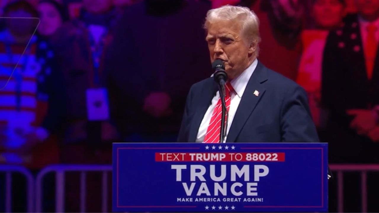 'Vamos a detener la invasión de nuestras fronteras', dice Trump en la víspera de su investidura